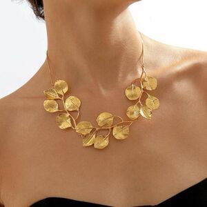 Gold leaf necklace S91